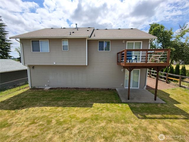 1709 Silver Lake Road, Everett, WA 98208