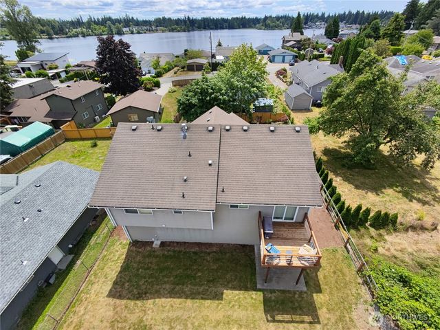 1709 Silver Lake Road, Everett, WA 98208