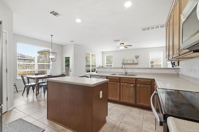 8423 Feather Trail, Helotes, TX 78023