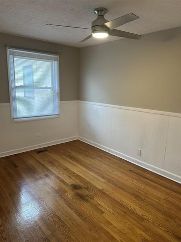 2915 W Milham Avenue, Portage, MI 49024