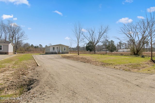 6741 Lewis Drive SE, Winnabow, NC 28479