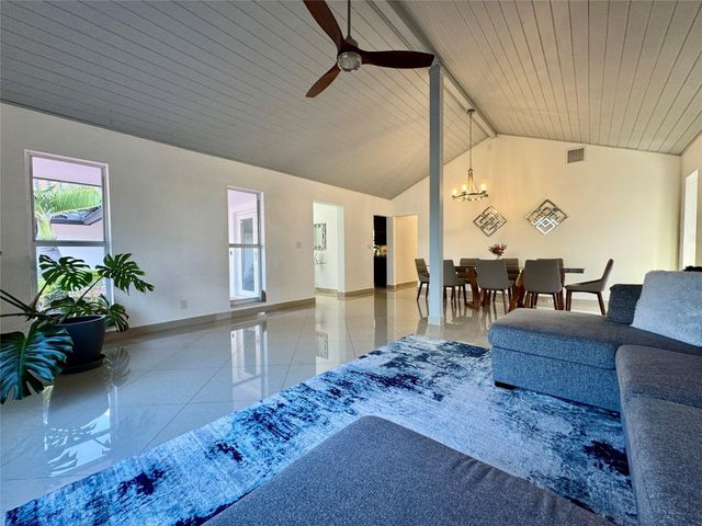 481 W Tropical Way, Plantation, FL 33317