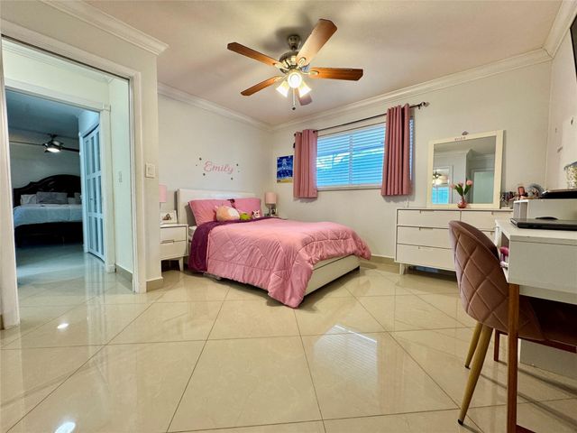 481 W Tropical Way, Plantation, FL 33317