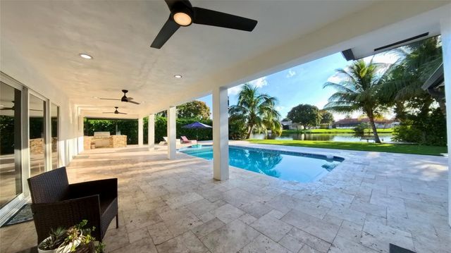 481 W Tropical Way, Plantation, FL 33317