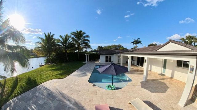 481 W Tropical Way, Plantation, FL 33317