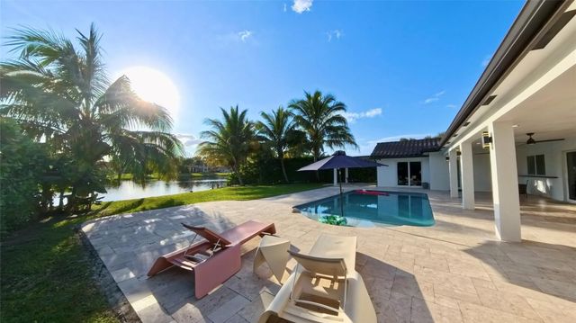 481 W Tropical Way, Plantation, FL 33317