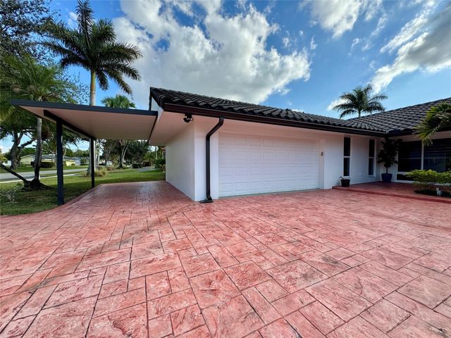 481 W Tropical Way, Plantation, FL 33317