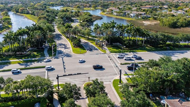 12300 NW 77th Mnr, Parkland, FL 33076