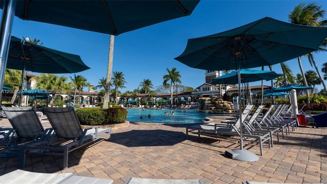 12300 NW 77th Mnr, Parkland, FL 33076