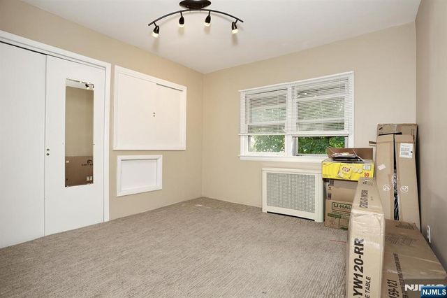 338 4th Avenue, Hawthorne, NJ 07506