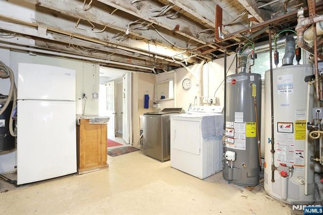 338 4th Avenue, Hawthorne, NJ 07506