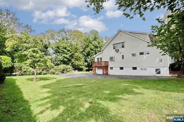 338 4th Avenue, Hawthorne, NJ 07506