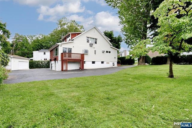 338 4th Avenue, Hawthorne, NJ 07506