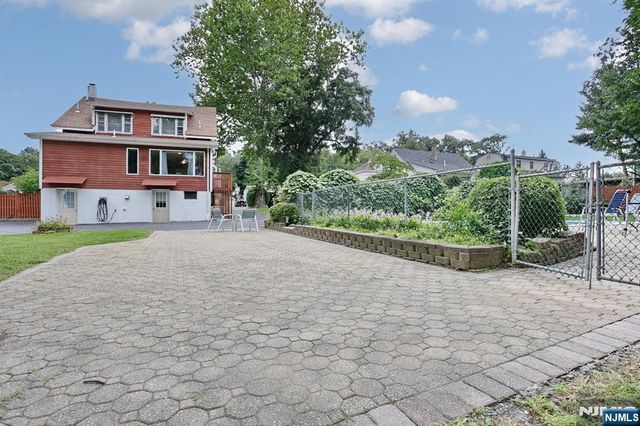 338 4th Avenue, Hawthorne, NJ 07506