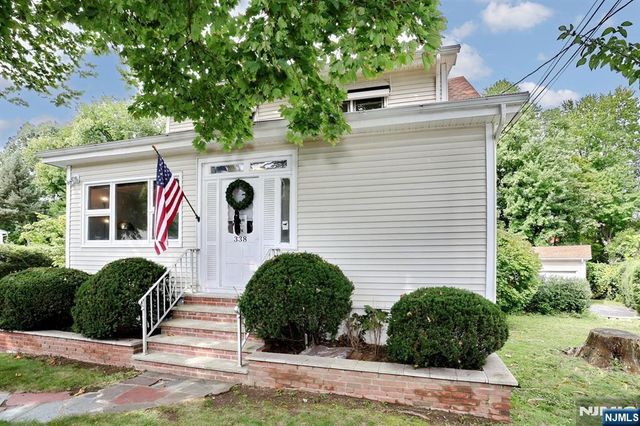 338 4th Avenue, Hawthorne, NJ 07506