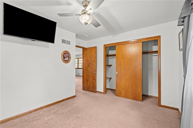 13213 E 44th Street S, Independence, MO 64055
