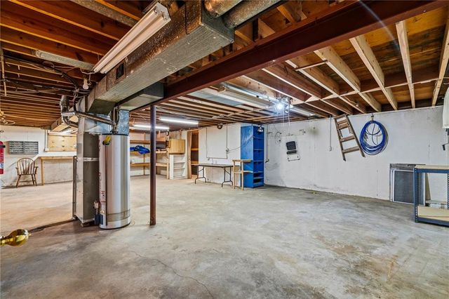 13213 E 44th Street S, Independence, MO 64055