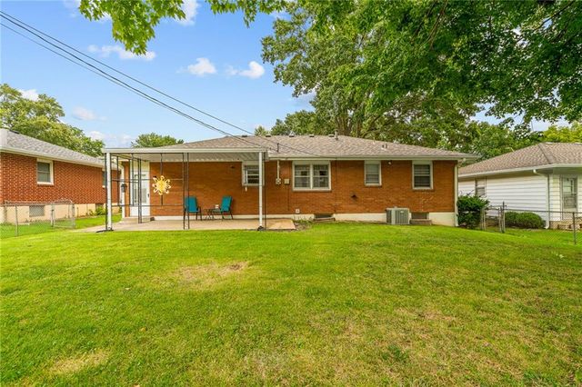 13213 E 44th Street S, Independence, MO 64055