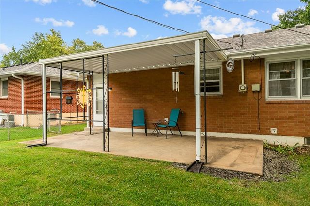 13213 E 44th Street S, Independence, MO 64055