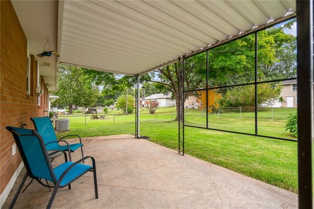 13213 E 44th Street S, Independence, MO 64055