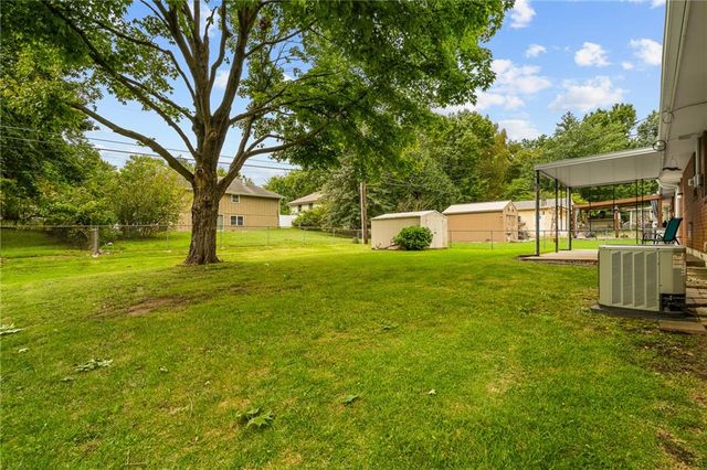 13213 E 44th Street S, Independence, MO 64055
