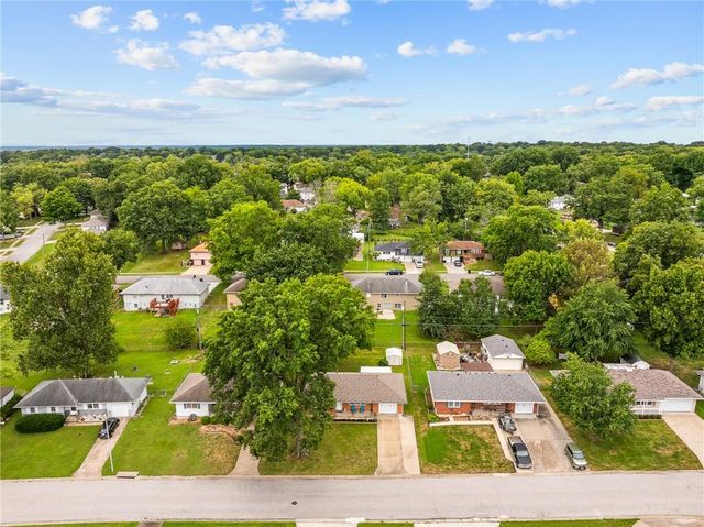 13213 E 44th Street S, Independence, MO 64055
