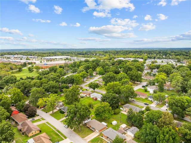 13213 E 44th Street S, Independence, MO 64055