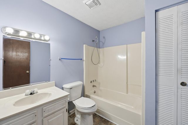 21 Raintree Court, Irvine, KY 40336