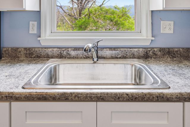 21 Raintree Court, Irvine, KY 40336