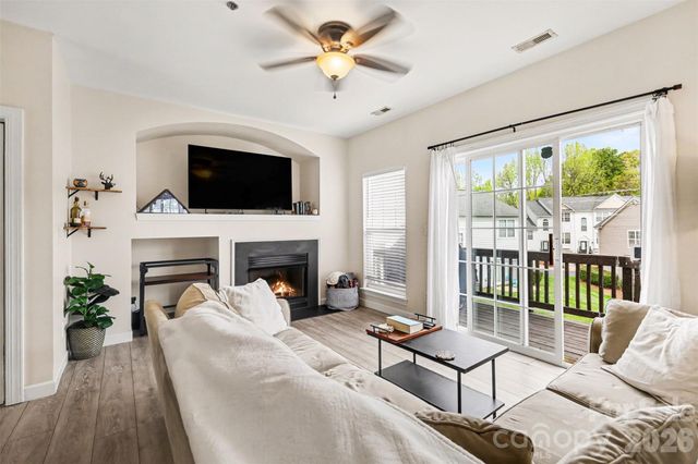 2729 Avalon Loop Road, Charlotte, NC 28269