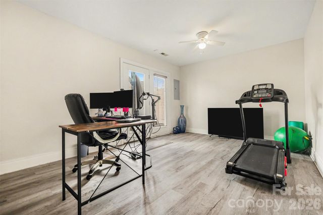 2729 Avalon Loop Road, Charlotte, NC 28269