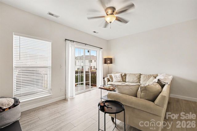 2729 Avalon Loop Road, Charlotte, NC 28269