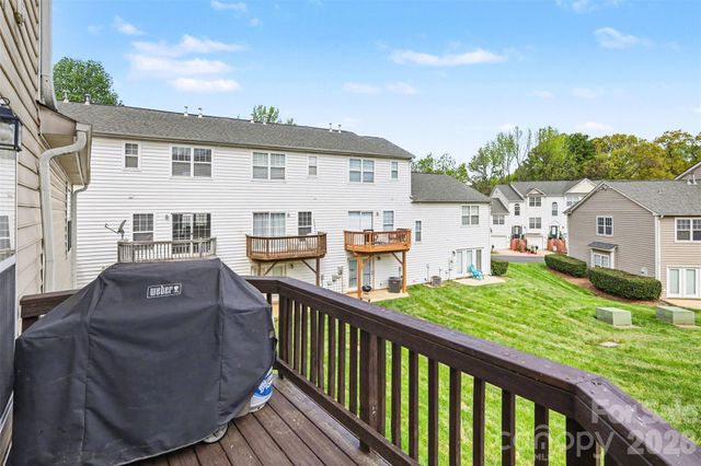 2729 Avalon Loop Road, Charlotte, NC 28269