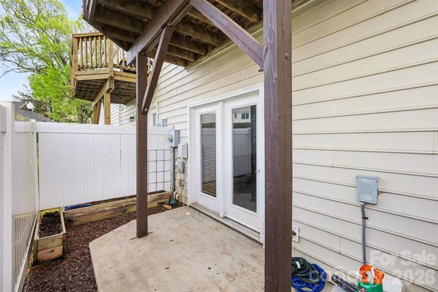 2729 Avalon Loop Road, Charlotte, NC 28269