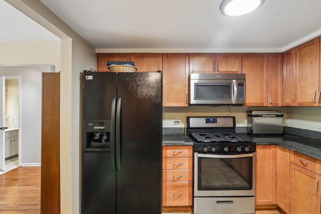 1462 FAIRFAX Lane, Buffalo Grove, IL 60089