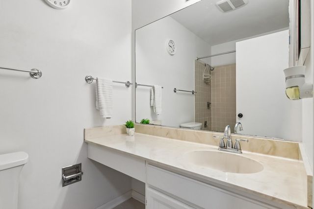 1462 FAIRFAX Lane, Buffalo Grove, IL 60089