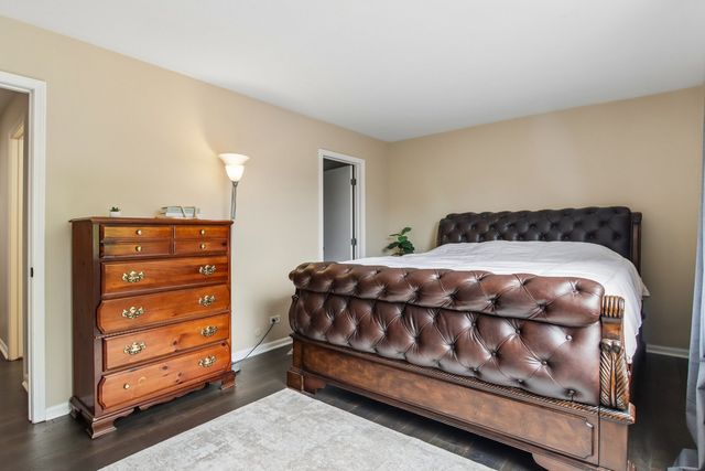 1462 FAIRFAX Lane, Buffalo Grove, IL 60089