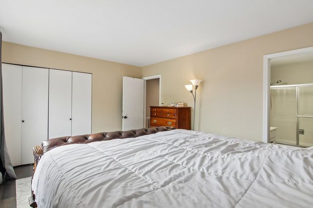 1462 FAIRFAX Lane, Buffalo Grove, IL 60089