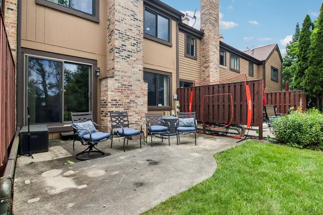 1462 FAIRFAX Lane, Buffalo Grove, IL 60089