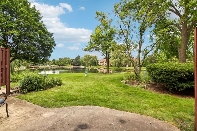 1462 FAIRFAX Lane, Buffalo Grove, IL 60089