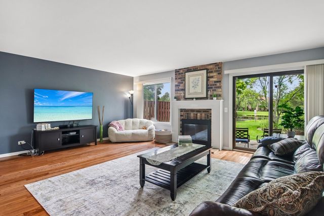 1462 FAIRFAX Lane, Buffalo Grove, IL 60089