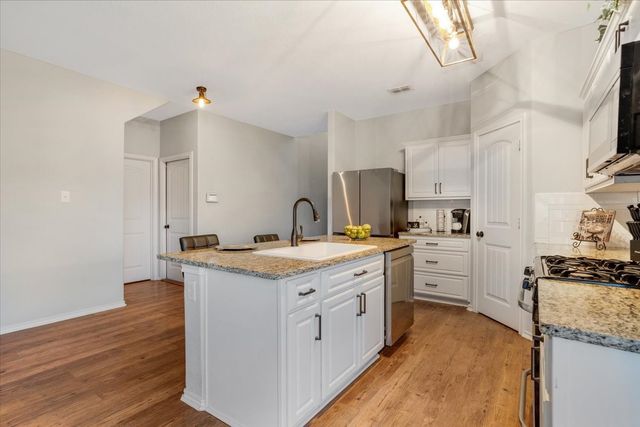 6325 Seagull Lane, Fort Worth, TX 76179