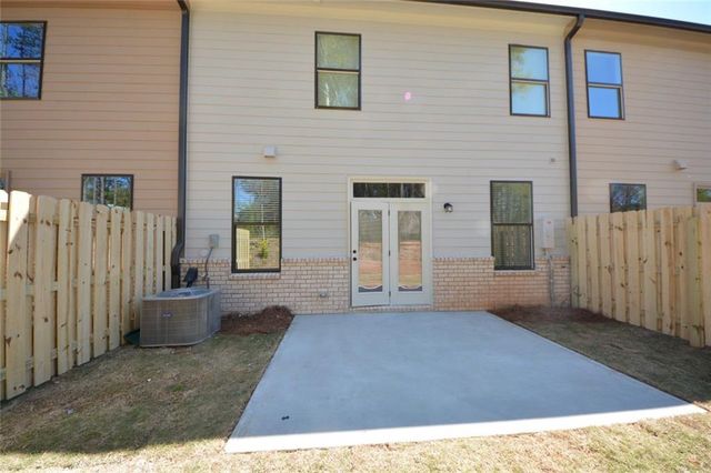 1147 Lucan Lane, Lawrenceville, GA 30043