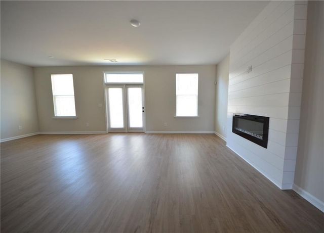1147 Lucan Lane, Lawrenceville, GA 30043