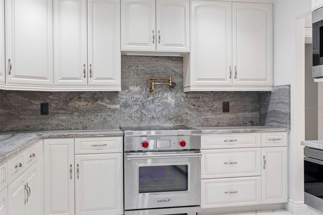 200 121ST AVENUE 104, Treasure Island, FL 33706