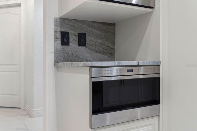 200 121ST AVENUE 104, Treasure Island, FL 33706