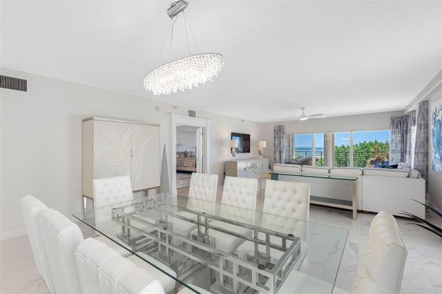 200 121ST AVENUE 104, Treasure Island, FL 33706