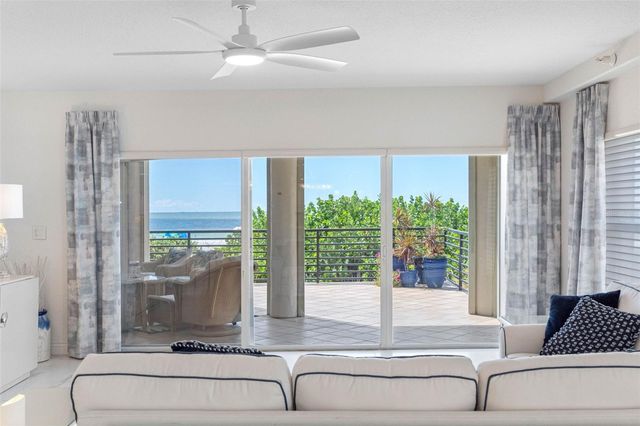 200 121ST AVENUE 104, Treasure Island, FL 33706