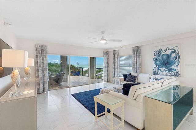 200 121ST AVENUE 104, Treasure Island, FL 33706