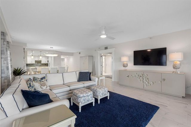 200 121ST AVENUE 104, Treasure Island, FL 33706